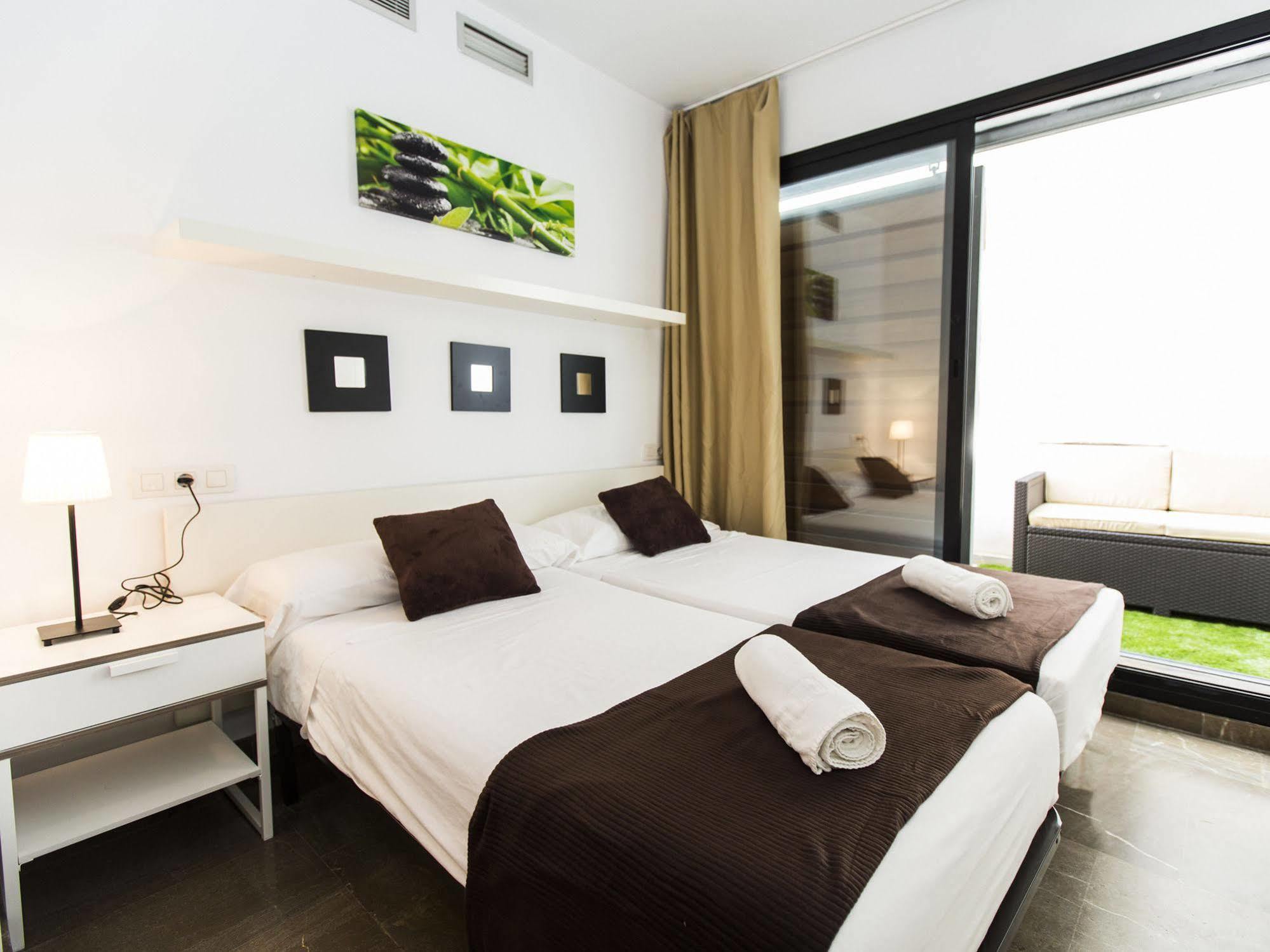 Total Valencia Vitoria Apartment Bagian luar foto
