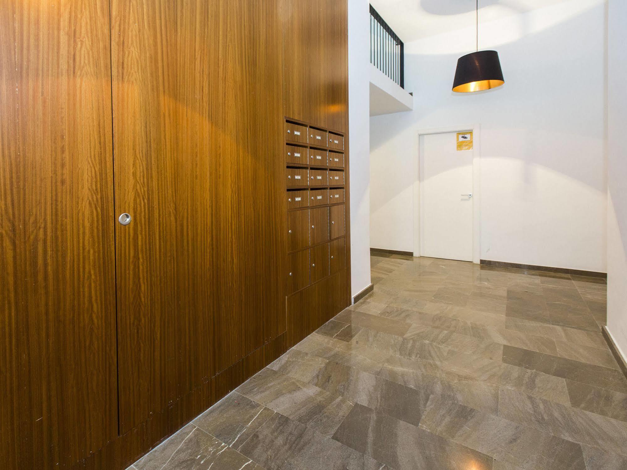 Total Valencia Vitoria Apartment Bagian luar foto