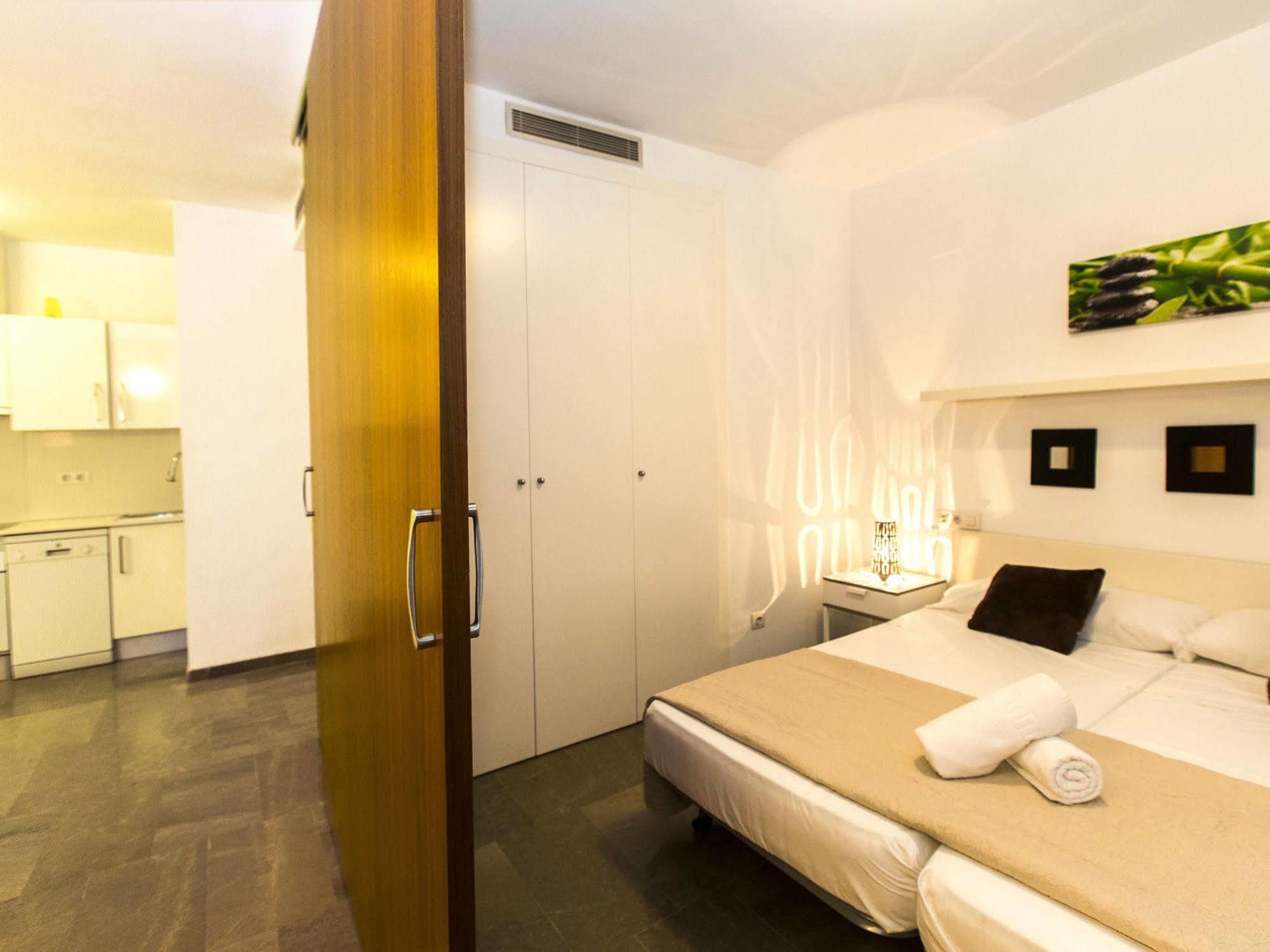 Total Valencia Vitoria Apartment Bagian luar foto