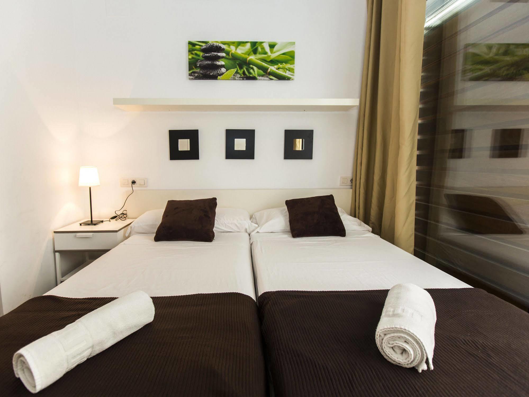 Total Valencia Vitoria Apartment Bagian luar foto
