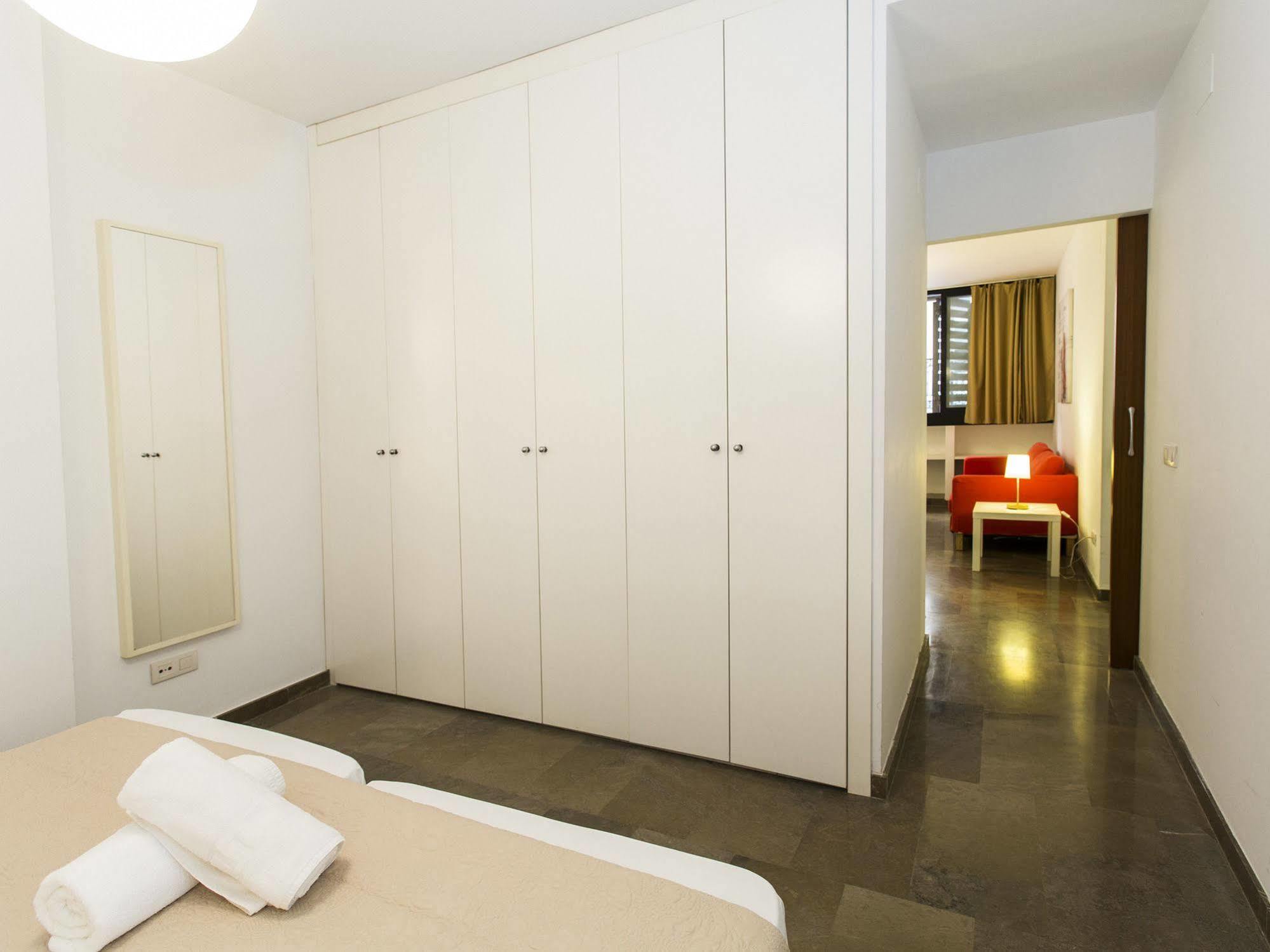 Total Valencia Vitoria Apartment Bagian luar foto